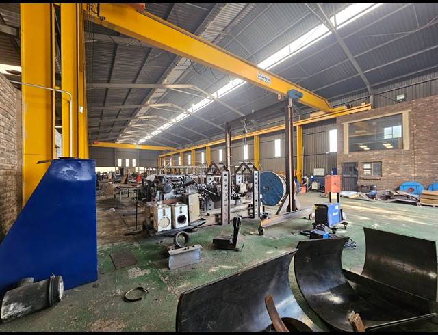 3,500M² FACTORY FOR SALE IN ANDERBOLT